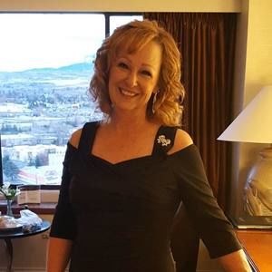 Meet your Posher, Debbie